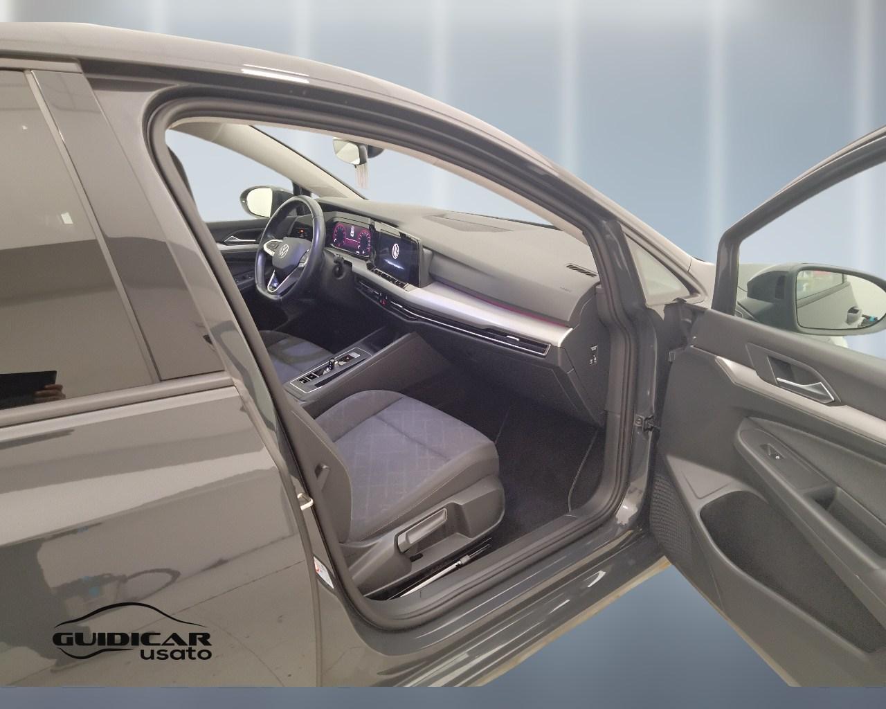 VOLKSWAGEN Golf VIII 2020 - Golf 1.0 etsi evo Life 110cv dsg