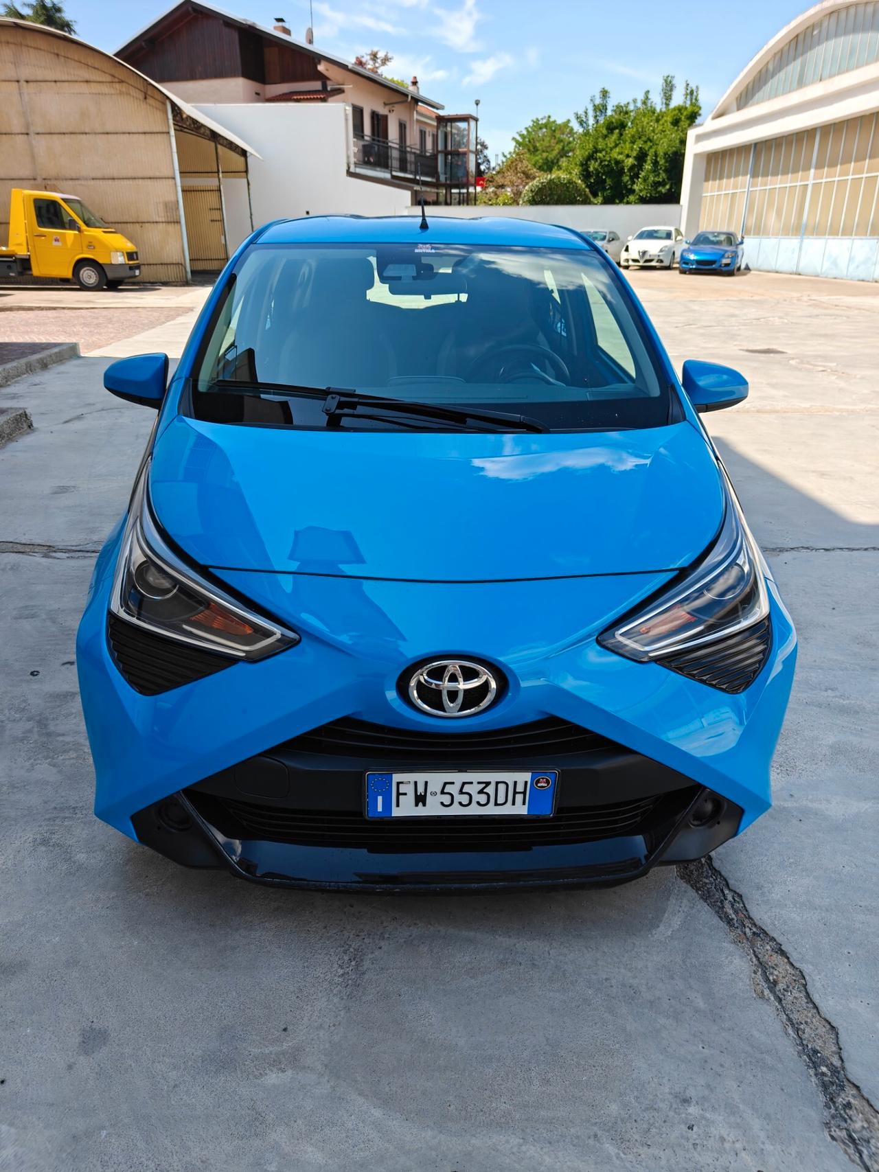 Toyota Aygo 1.0 VVT-i 72 CV 5 porte x-fun