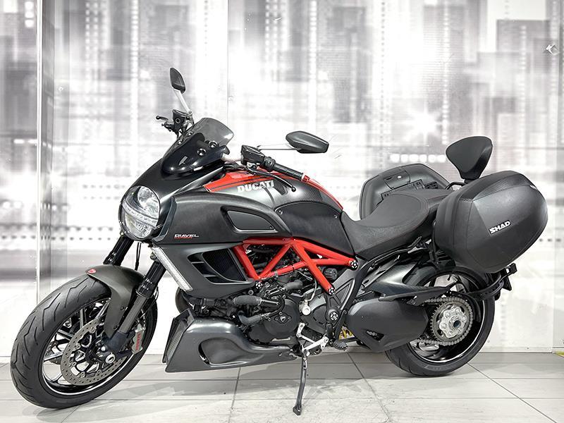 Ducati Diavel Carbon