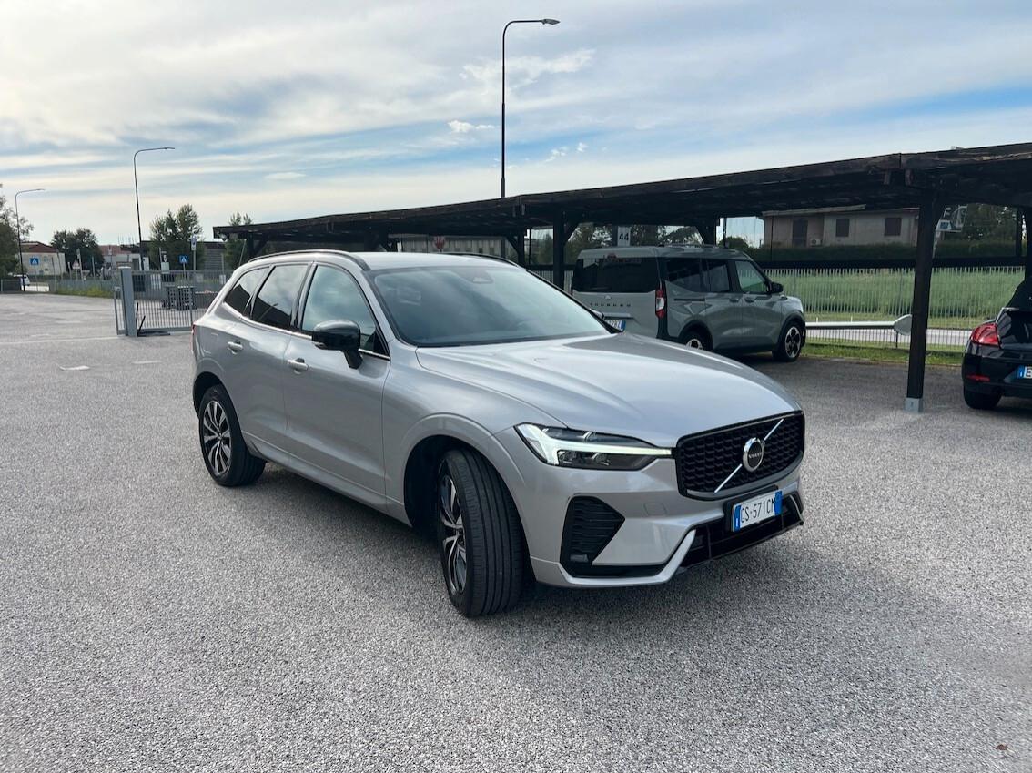 Volvo XC 60 B4 (d) AWD automatico Plus Dark