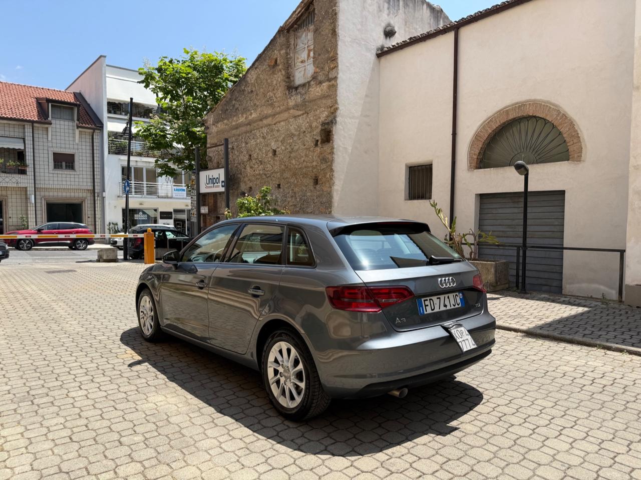Audi A3 1.6 TDI ultra Attraction