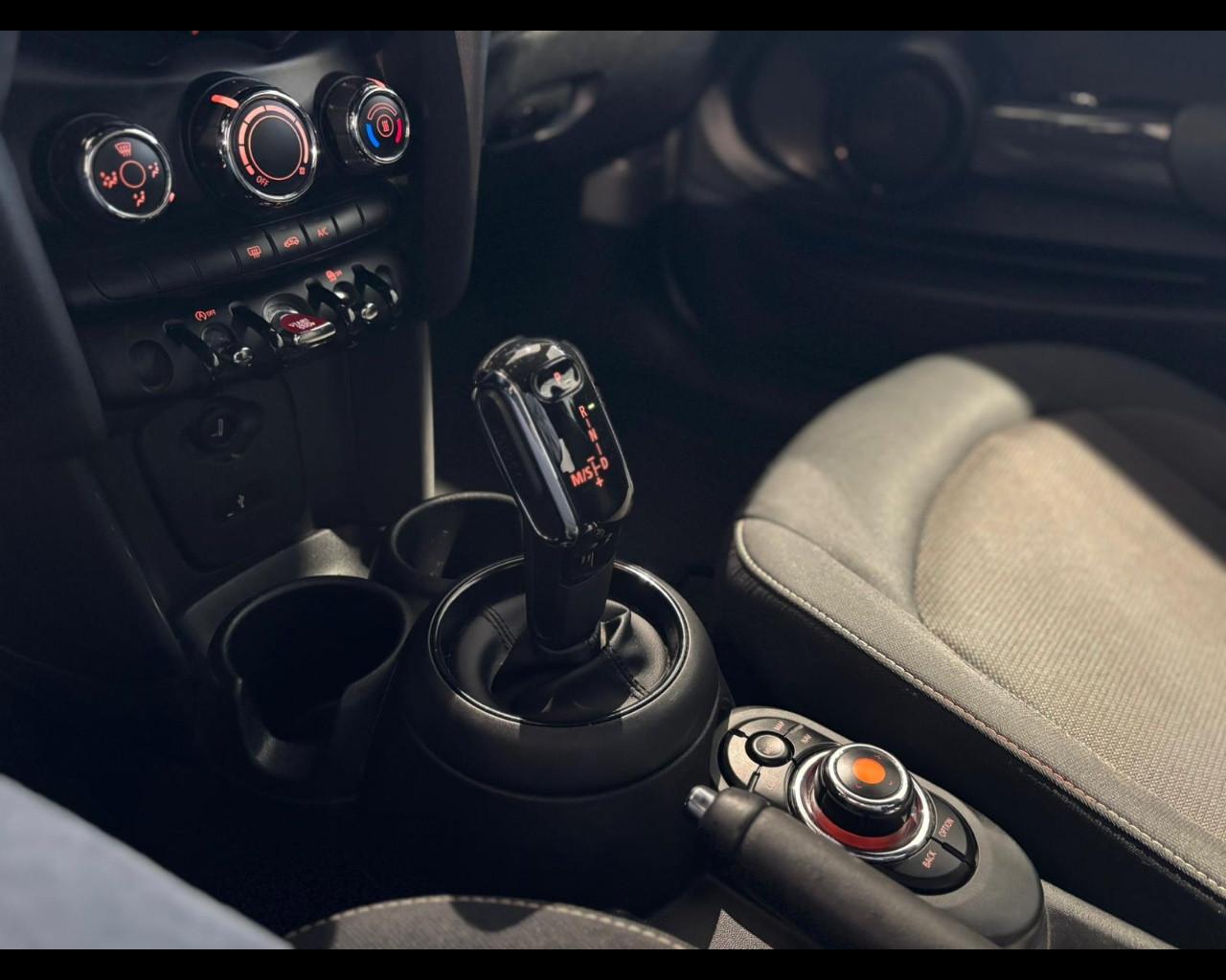 MINI MINI CABRIO 1.5 COOPER D AUTO