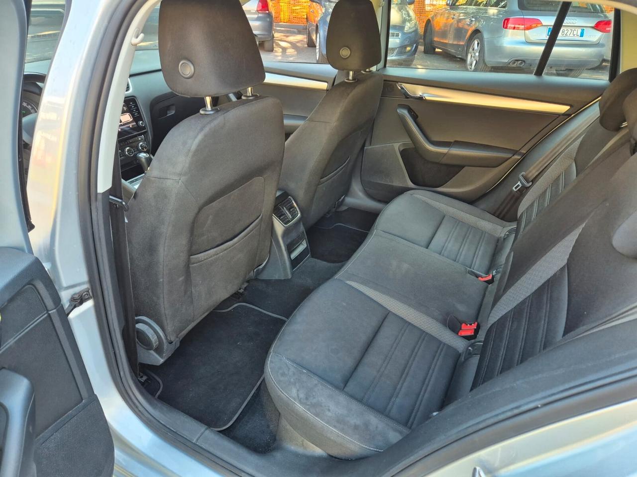 Skoda Octavia 1.6 TDI CR 115 CV DSG Wagon Executive