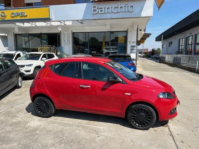 LANCIA Ypsilon 1.0 FireFly 5 porte S&S Hybrid Ecochic Silver