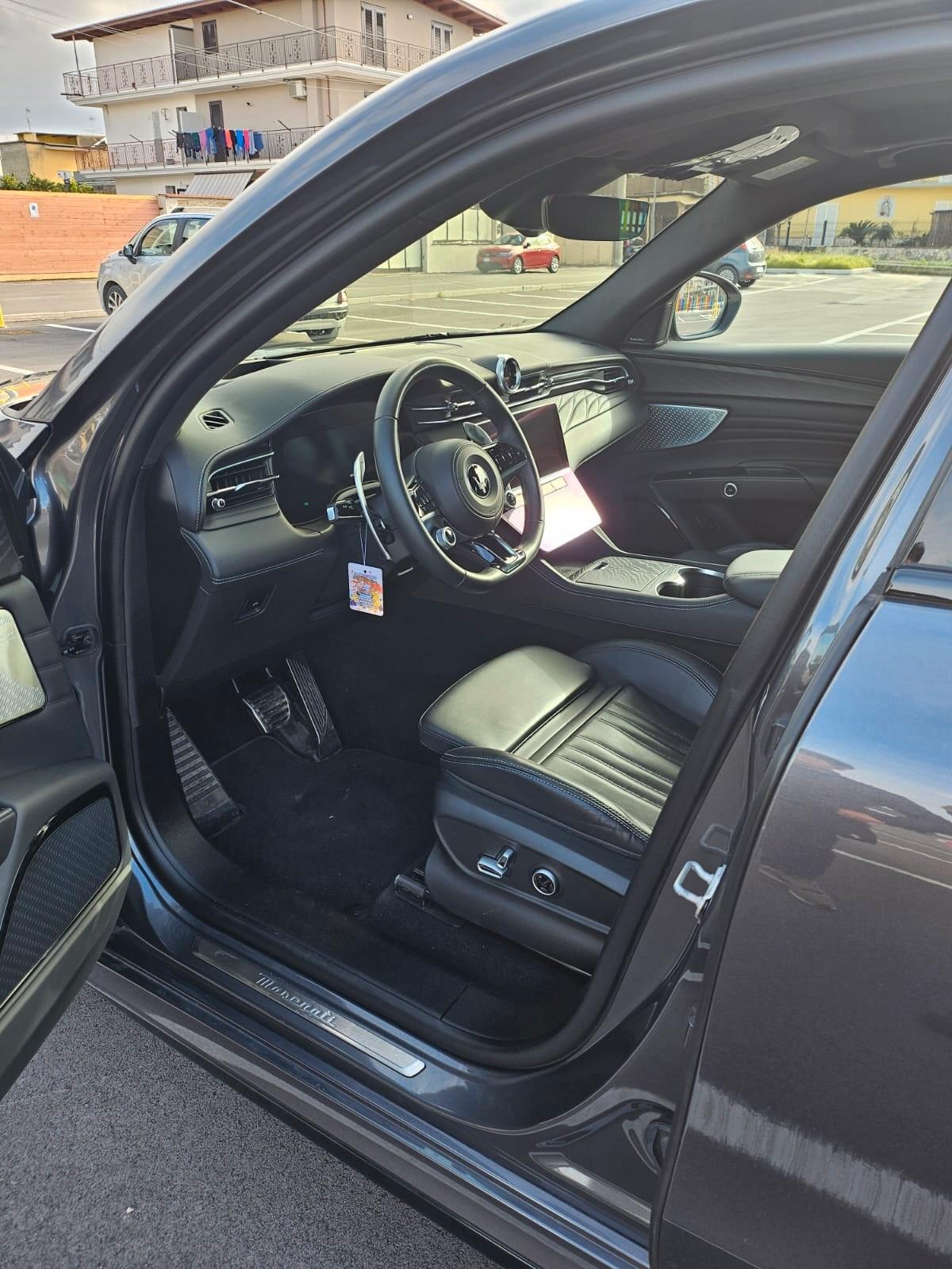Maserati Grecale MHEV 330 CV AWD Modena