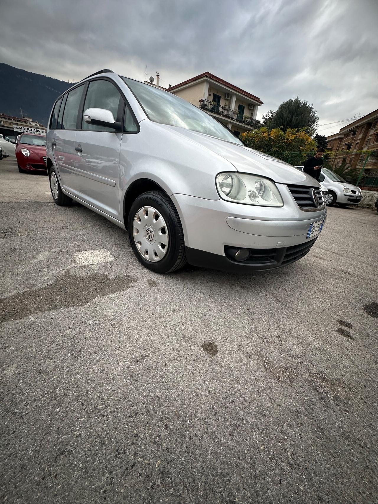 Volkswagen Touran 1.6 Trendline Bifuel G