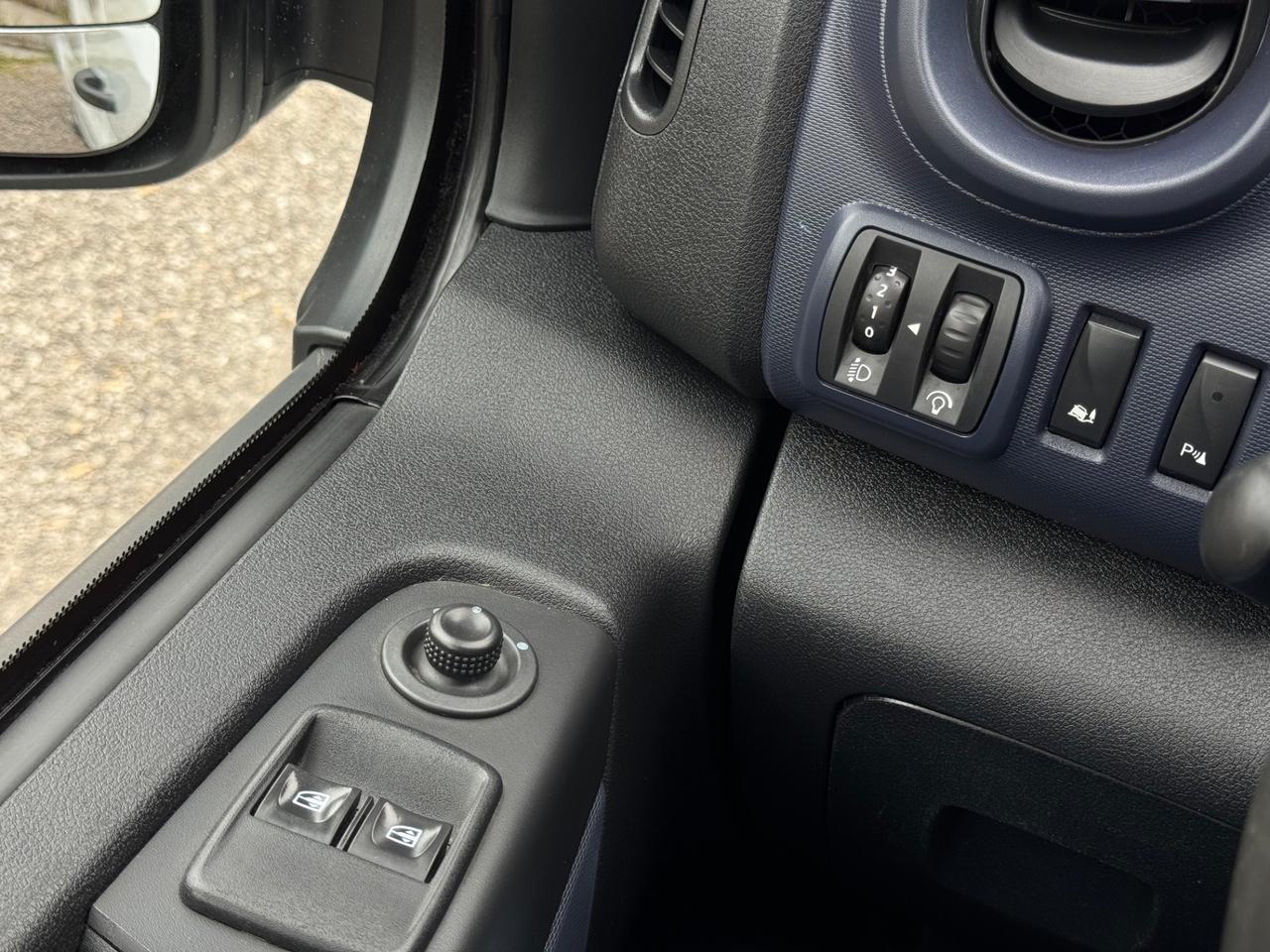 Opel Vivario 1.6 CDTI 116cv 6 Marce