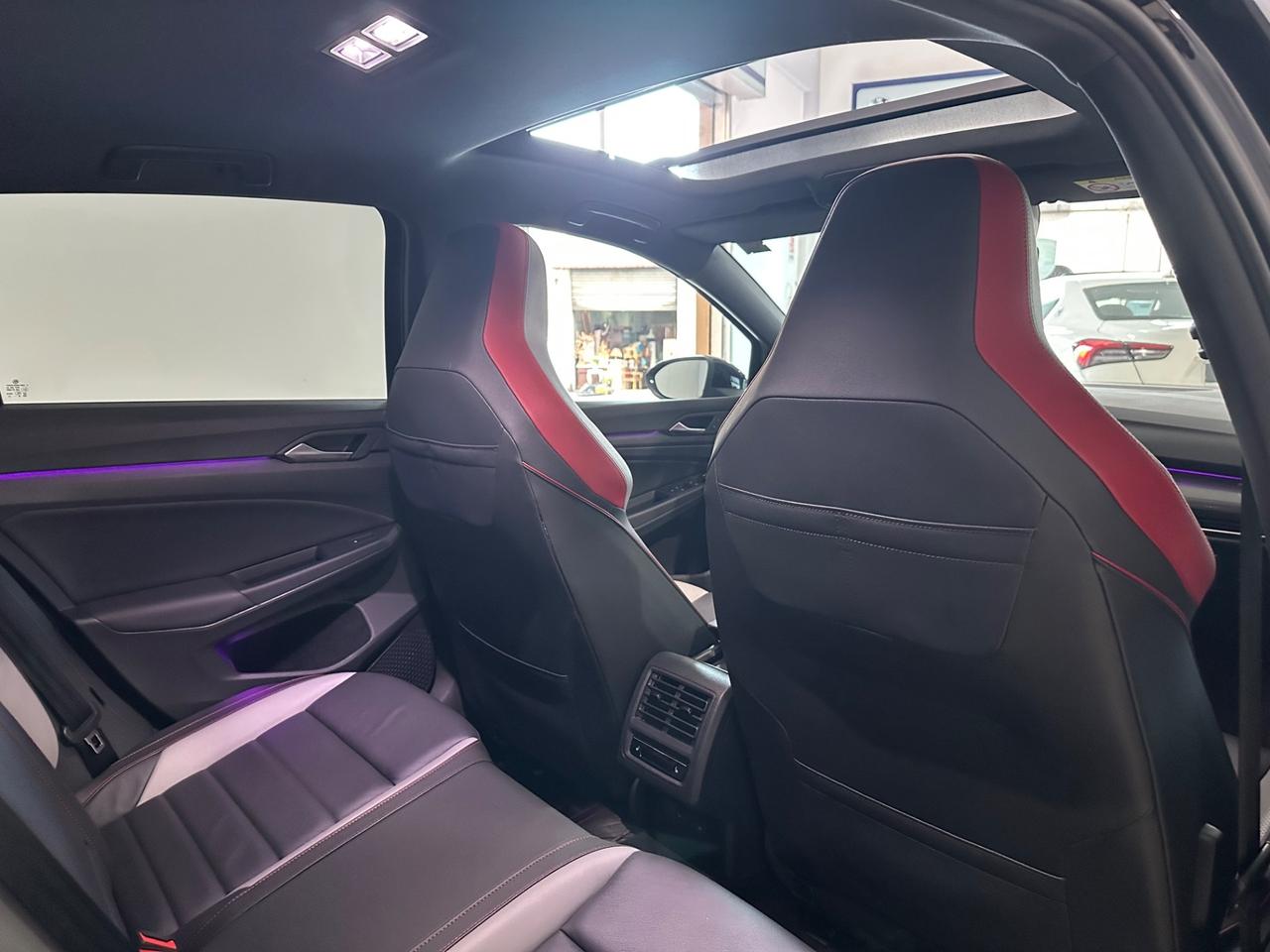 Volkswagen Golf GTI 2.0 TSI