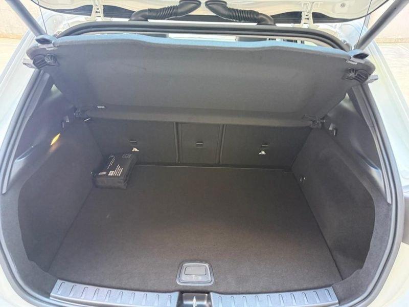 Mercedes-Benz GLA 180 Automatic AMG Line Premium