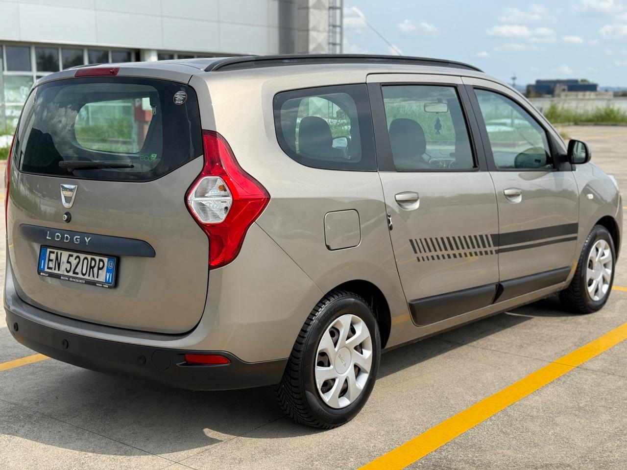 Dacia Lodgy 1.5 Diesel 90CV 5 posti OK NEOPATENTATI