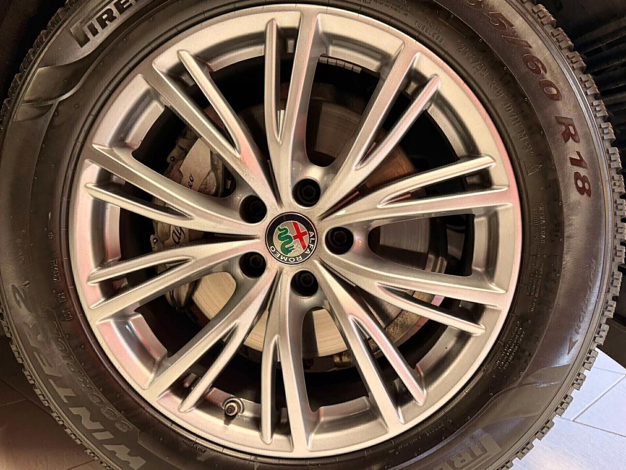 Alfa Romeo Stelvio 2.2 Turbodiesel 190 CV AT8 Q4 Business