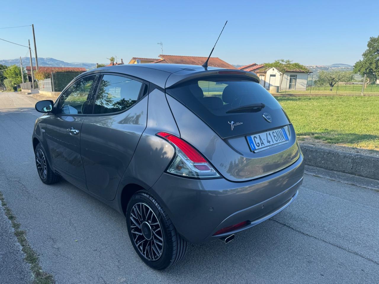 Lancia Ypsilon 1.2 69 CV 5 porte S&S Gold