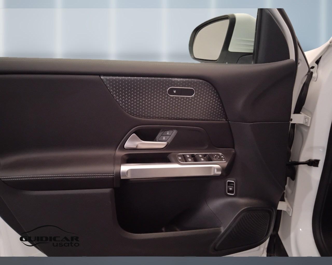 Mercedes-Benz GLB - X247 2023 - GLB 180 d Progressive Advanced auto