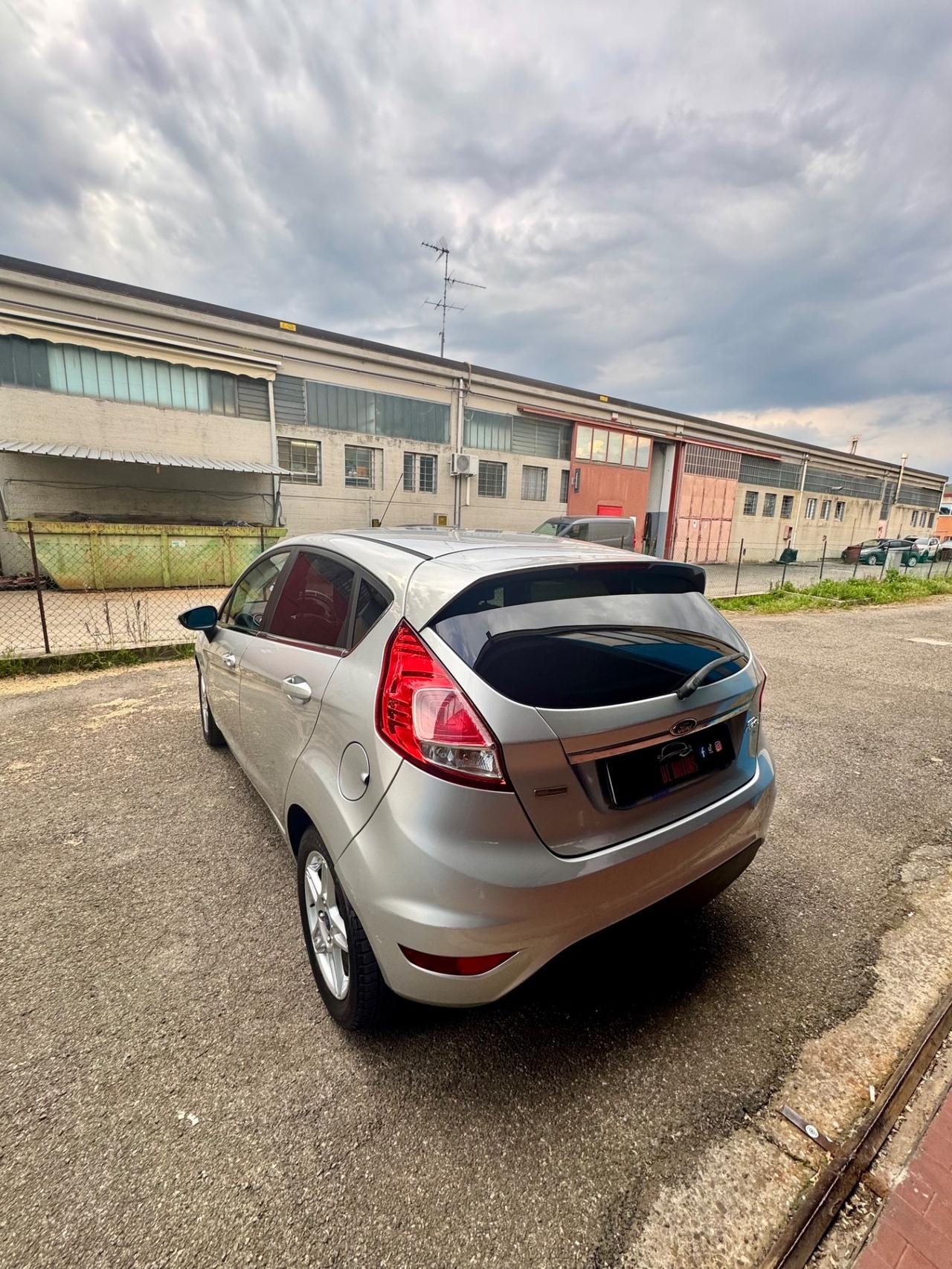 Ford Fiesta 1.5 TDCi 75CV 5 porte Titanium
