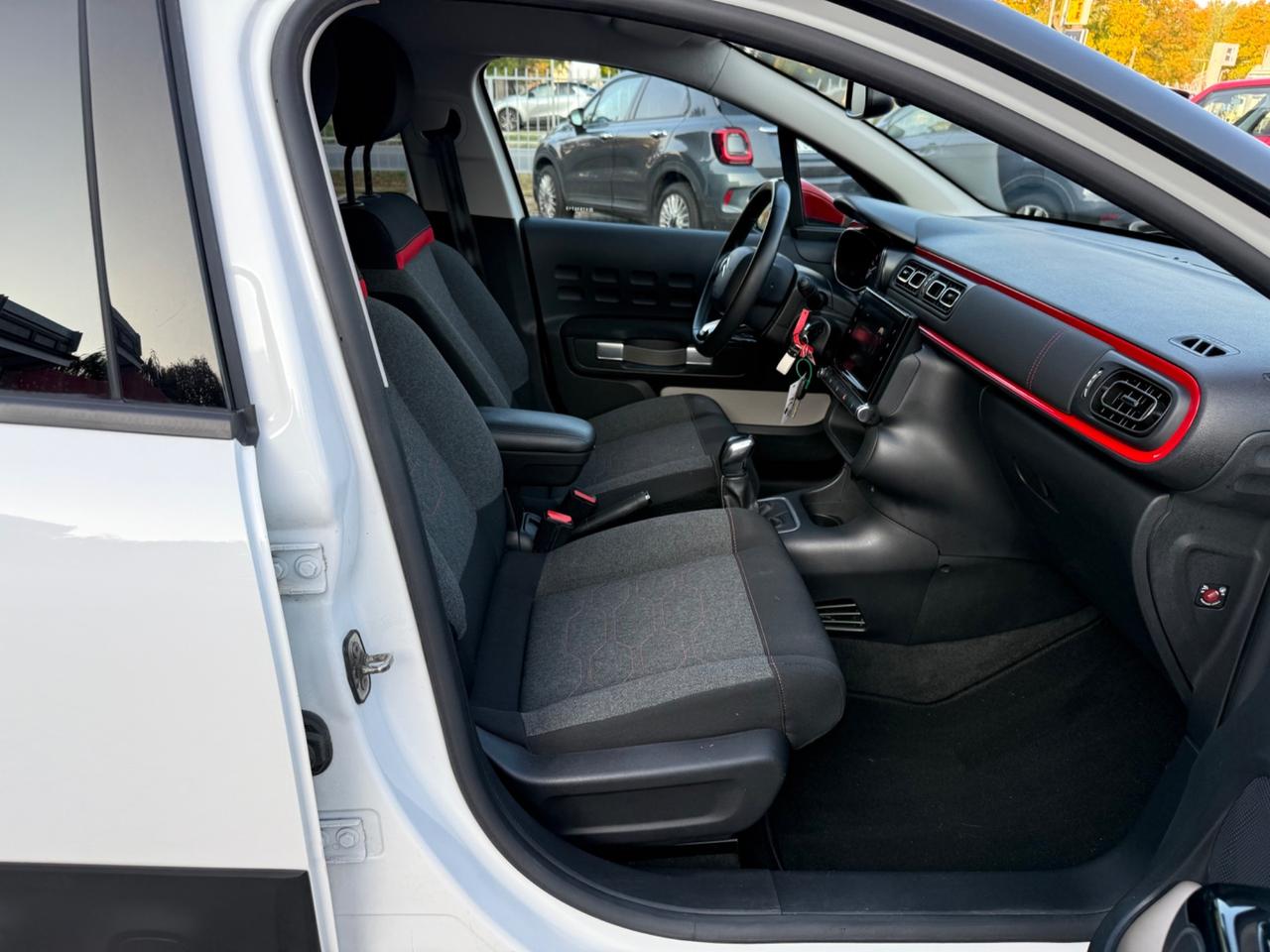 Citroen C3 PureTech 82 Shine OK NEOPATENTATI
