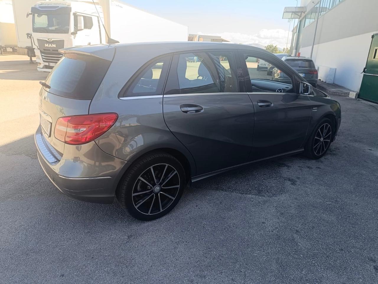 Mercedes-benz B 180 CDI BlueEFFICIENCY Premium