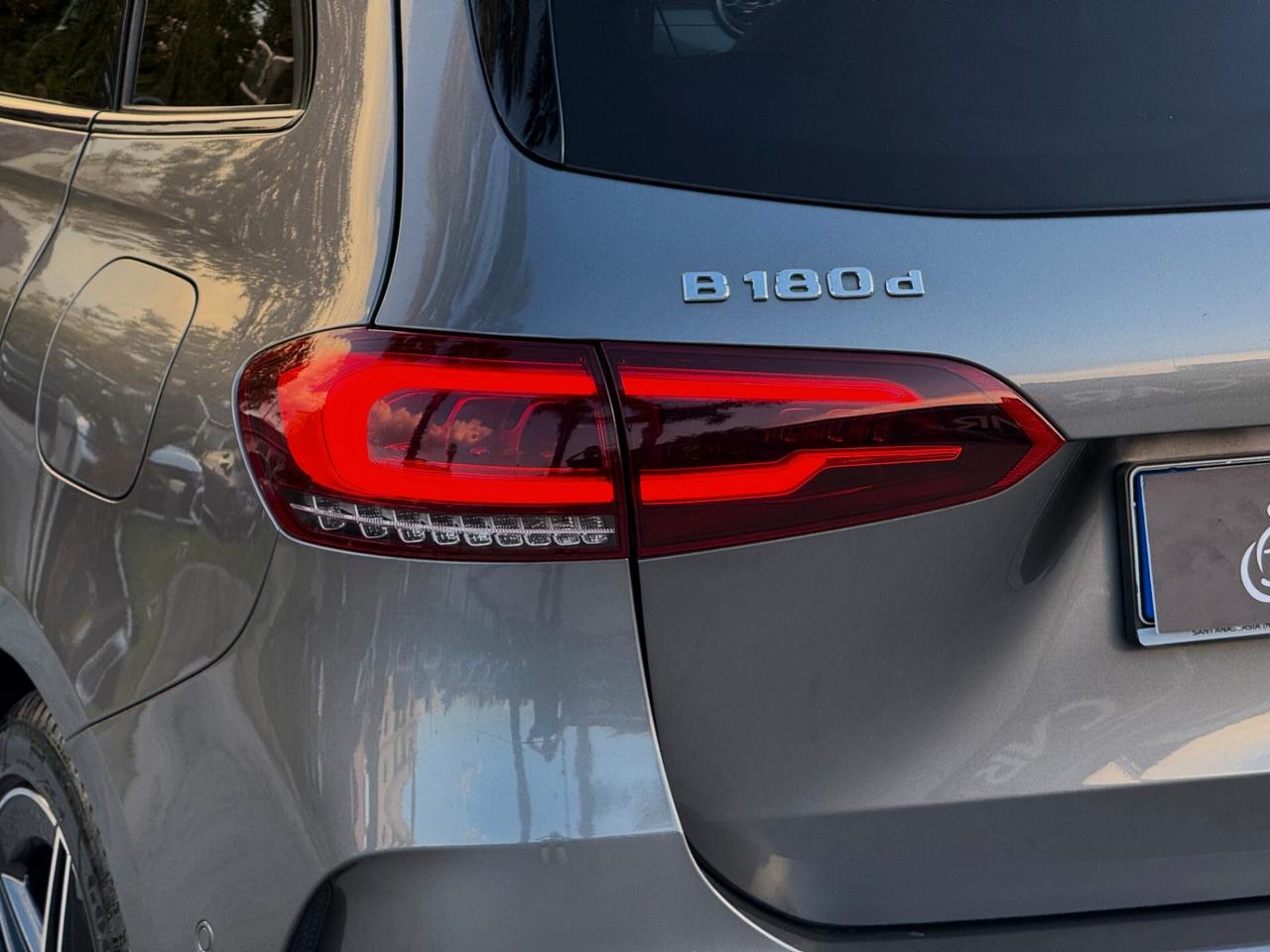 Mercedes-Benz B 180 d Premium AMG PACK LUCI