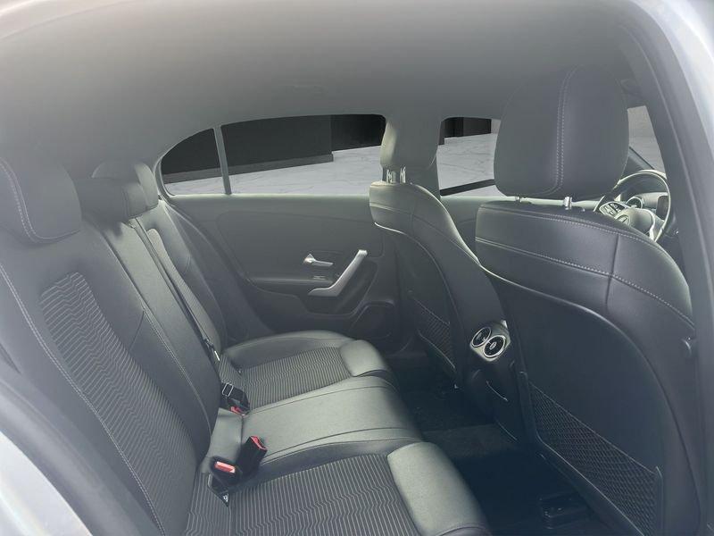 Mercedes-Benz Classe A A 180 d Sport auto
