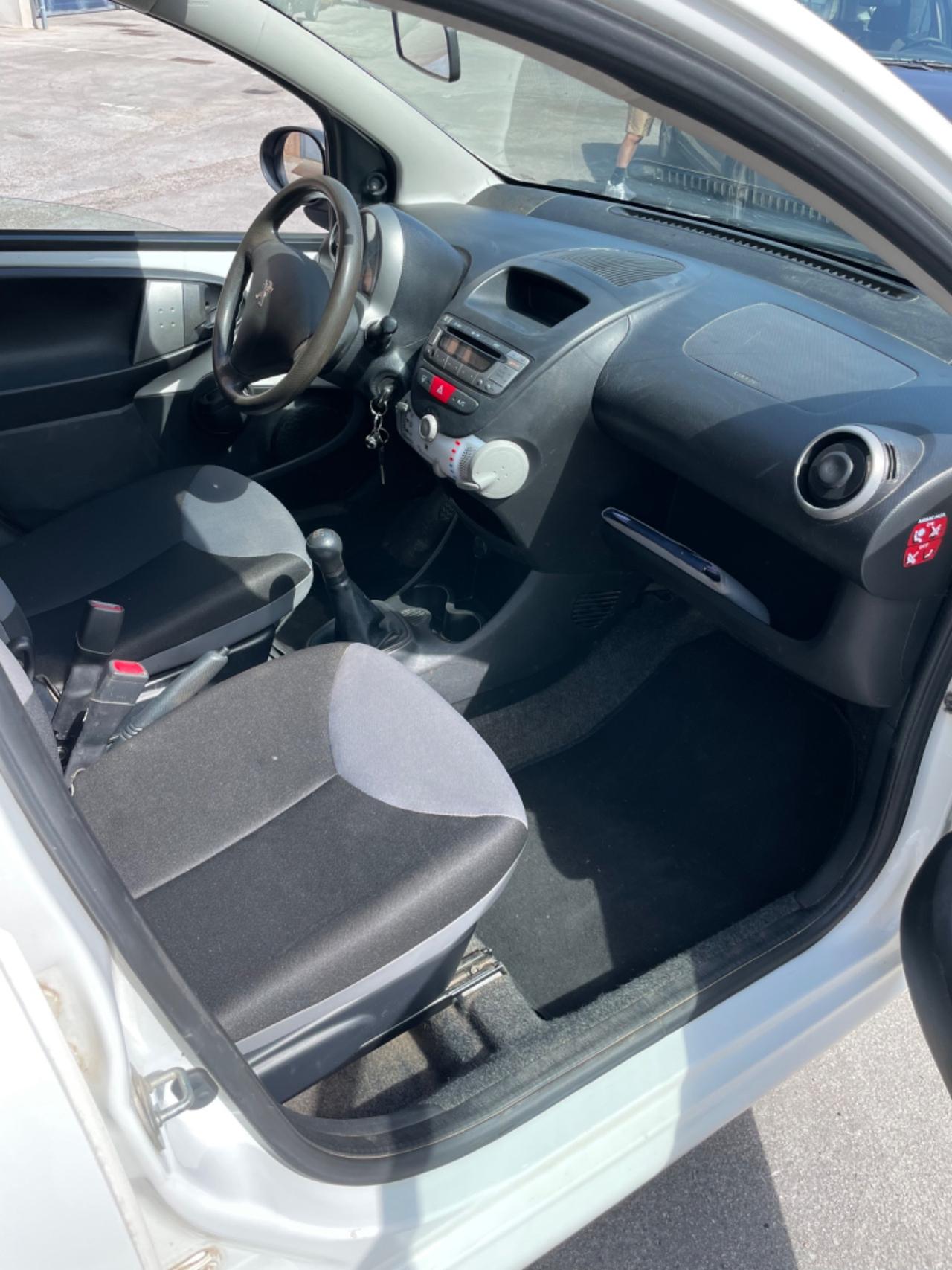 Peugeot 107 1.0 68CV 5p. Active 2Tronic