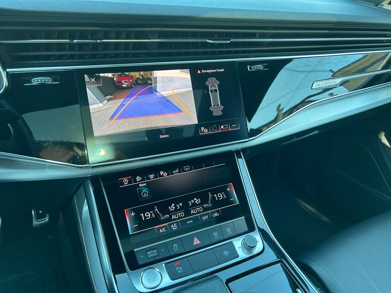 Audi Q8 50TDI 286CV Mhev quattro Tiptronic S-Line - PANORAMA