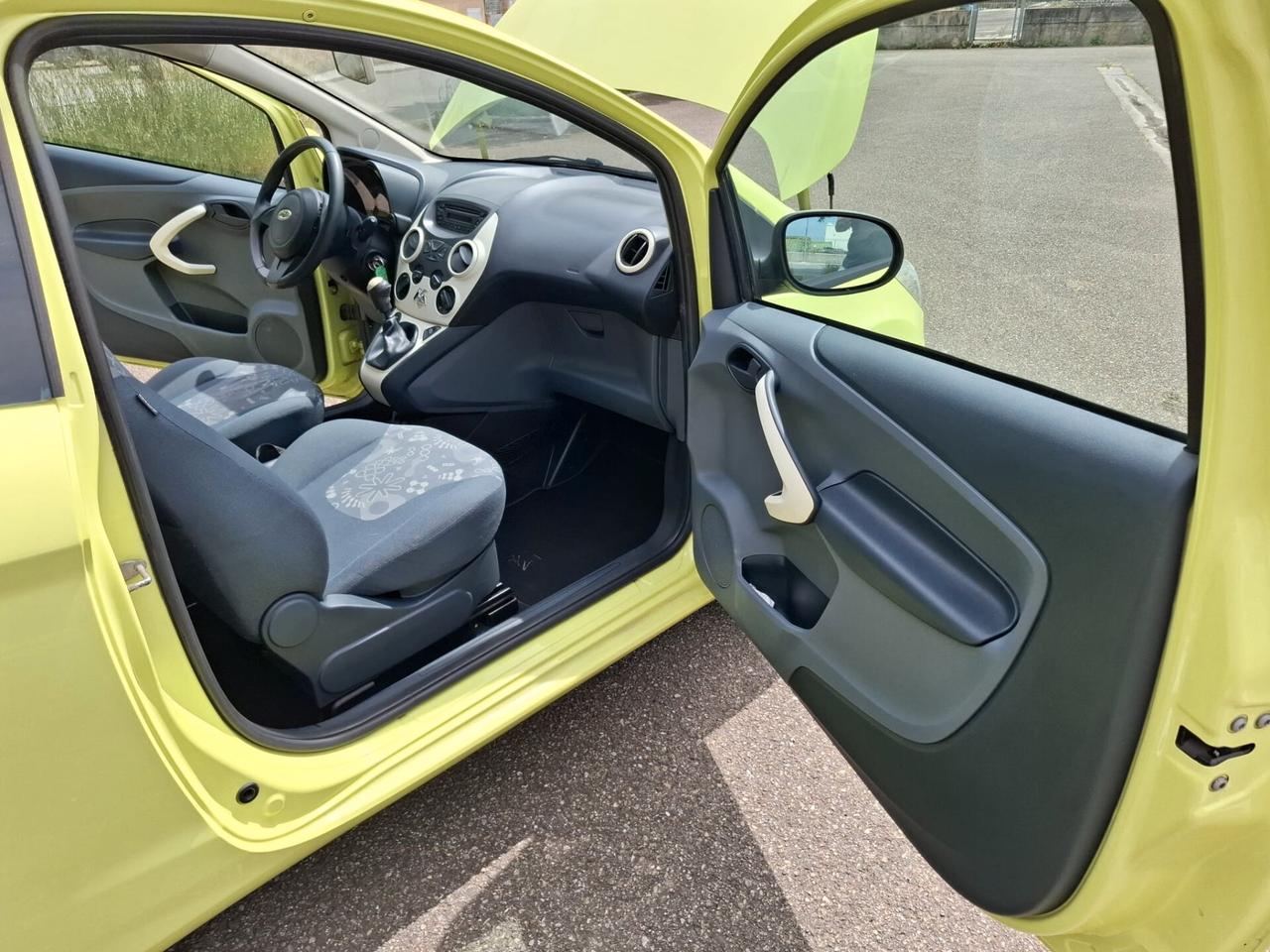 Ford Ka 1.2 SOLAMENTE 104.000 KM NEOPATENTATI