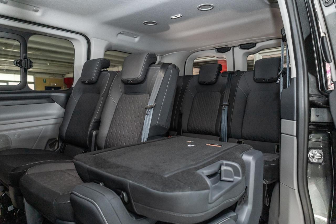 FORD Transit Custom V710 320 2.0 ecoblue 150cv combi M1 Titanium L1H1