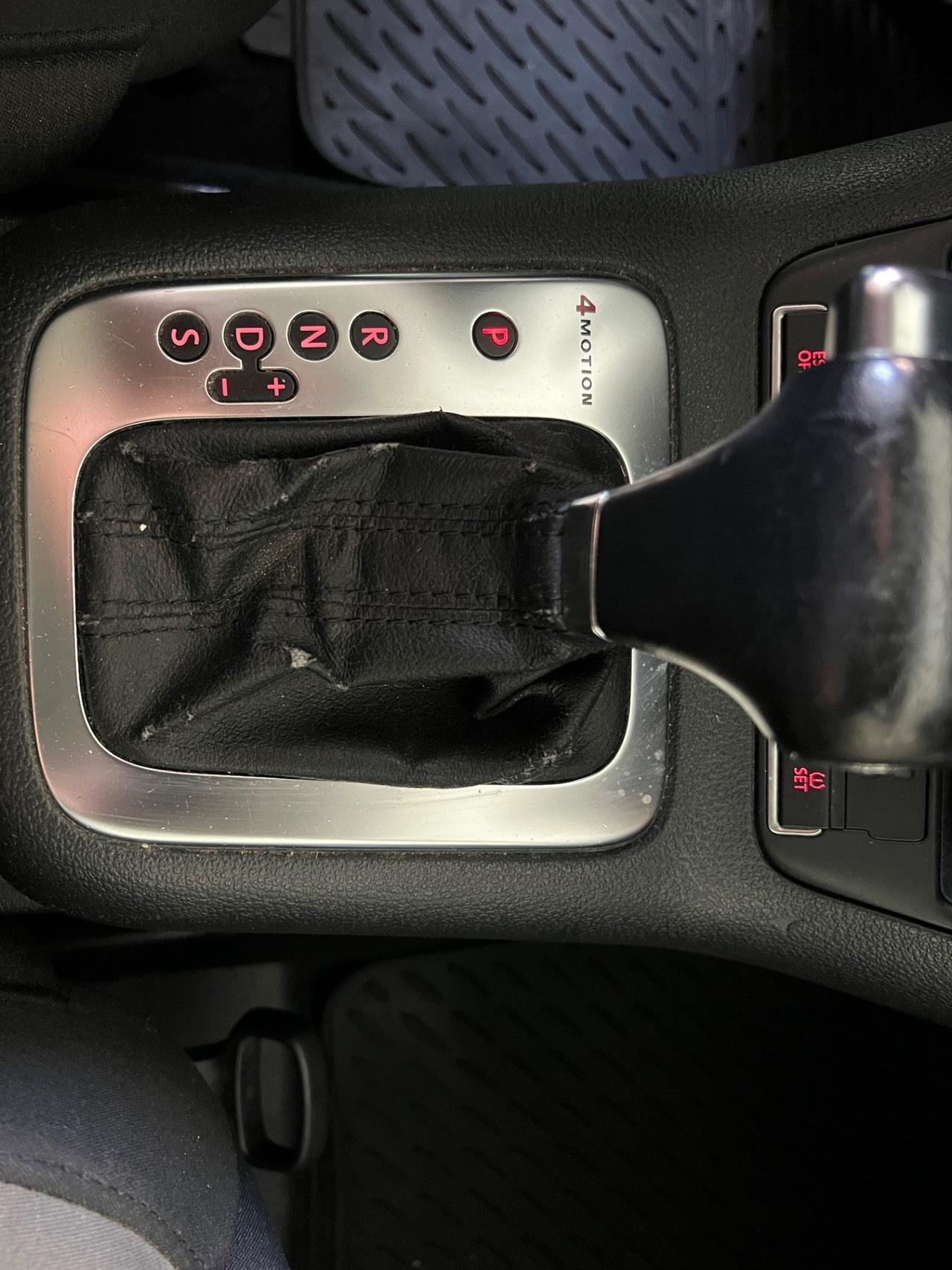 Volkswagen Tiguan 2.0 16V TDI DPF tiptronic Track