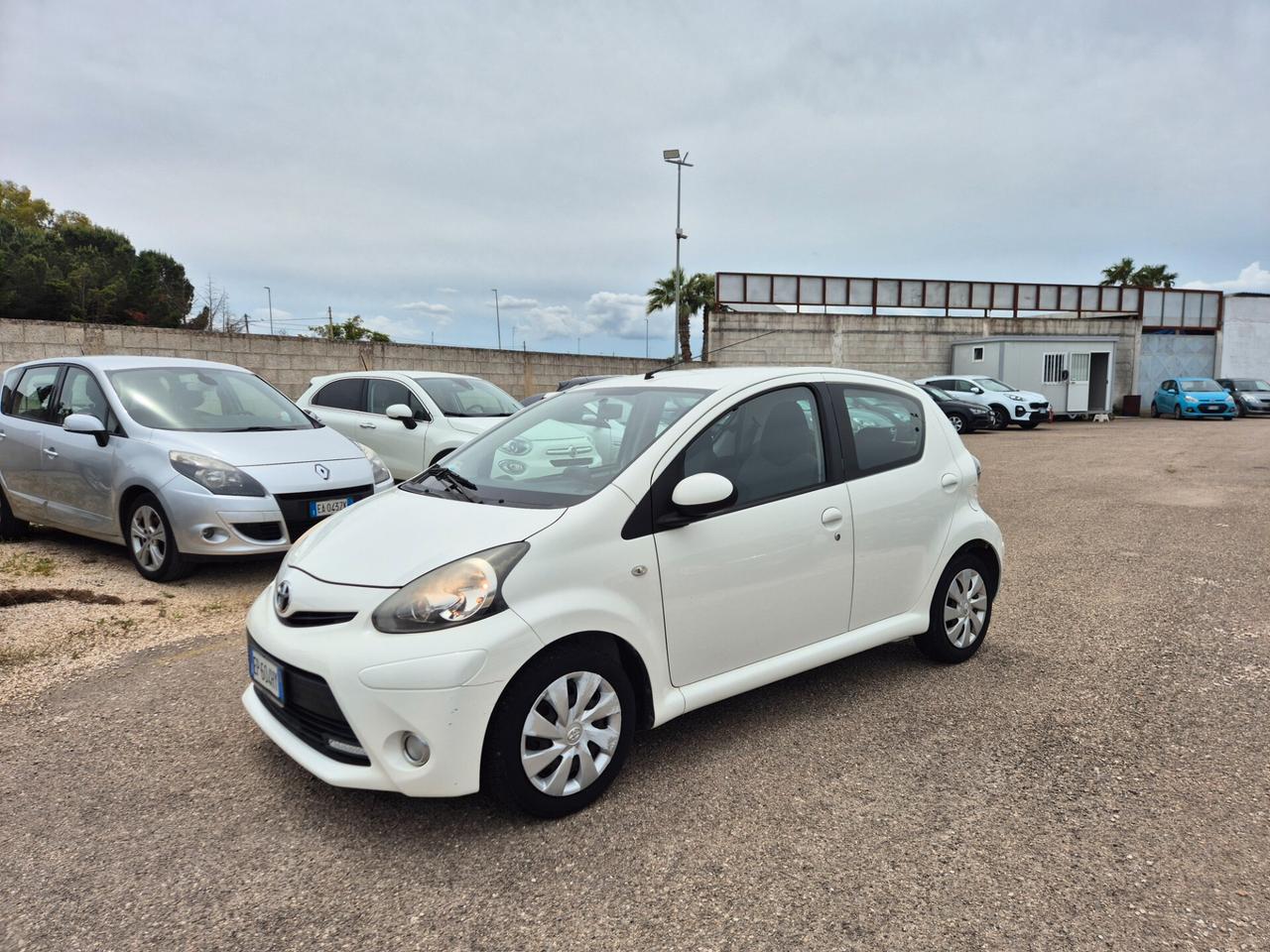 Toyota Aygo 1.0 12V VVT-i 5 porte Automatica