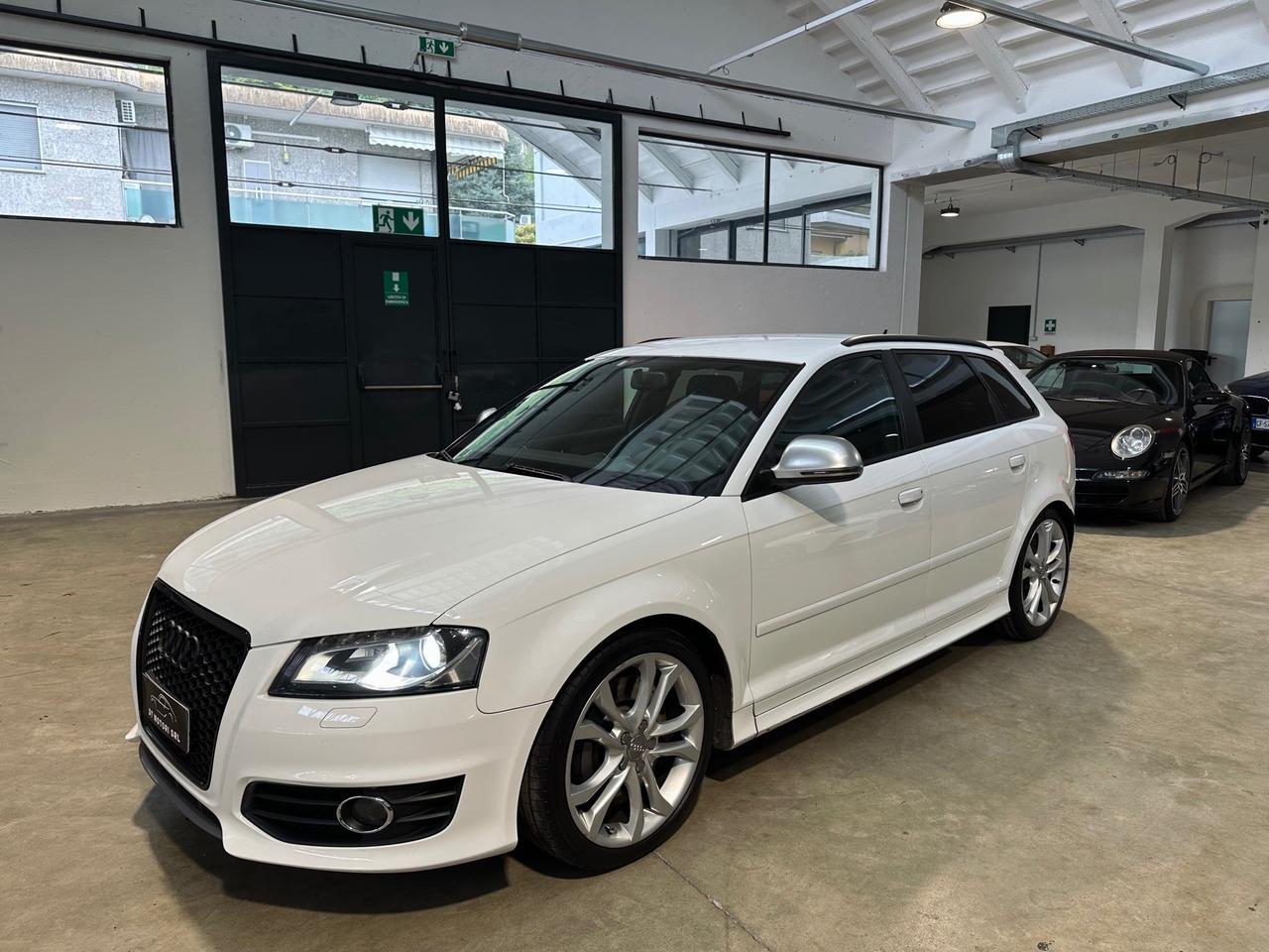 Audi S3 Sportback 2.0 TFSI QUATTRO-ALCANTARA-CAR PLAY