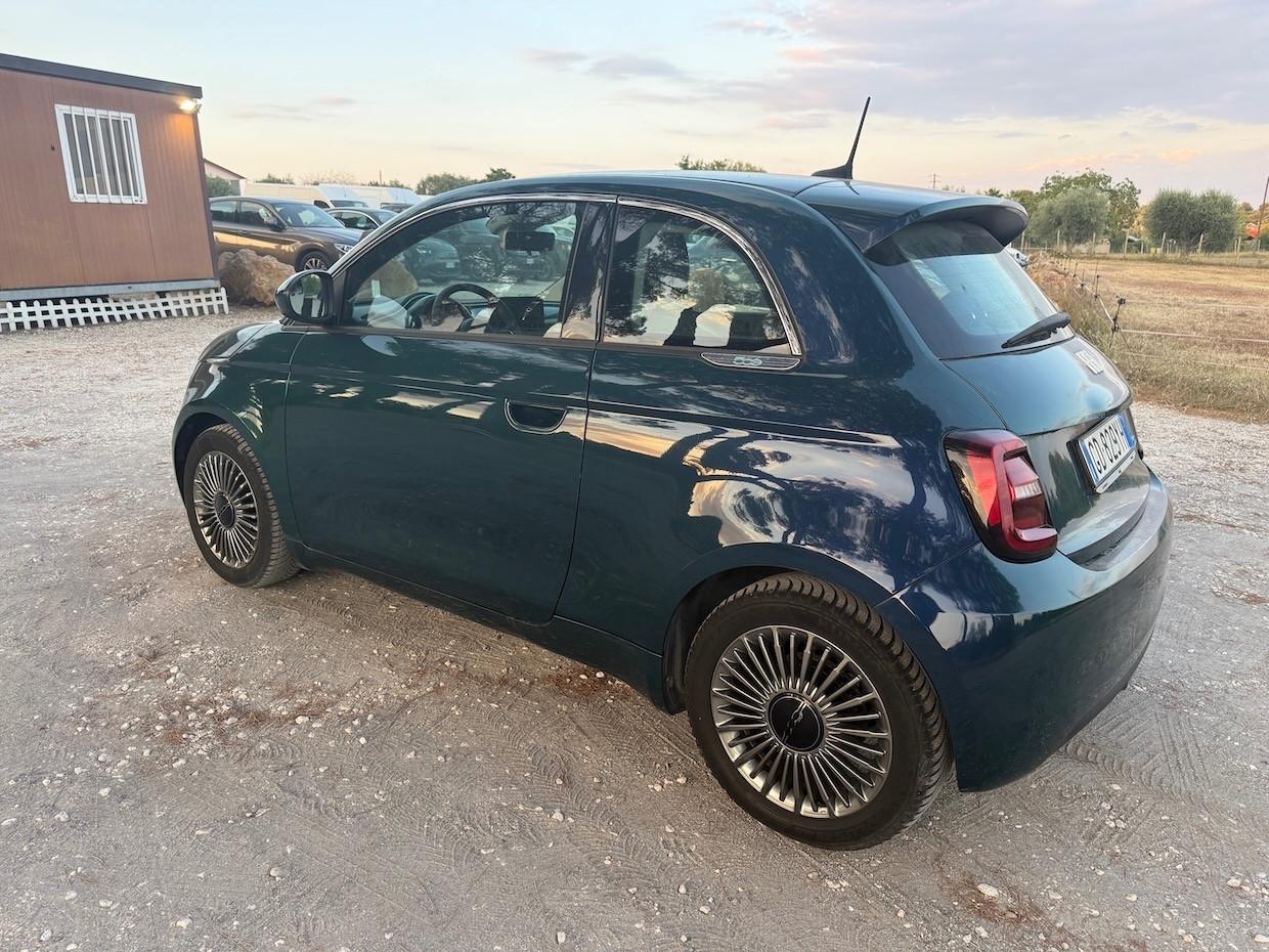 Fiat 500 500e Berlina 42 kWh Icon
