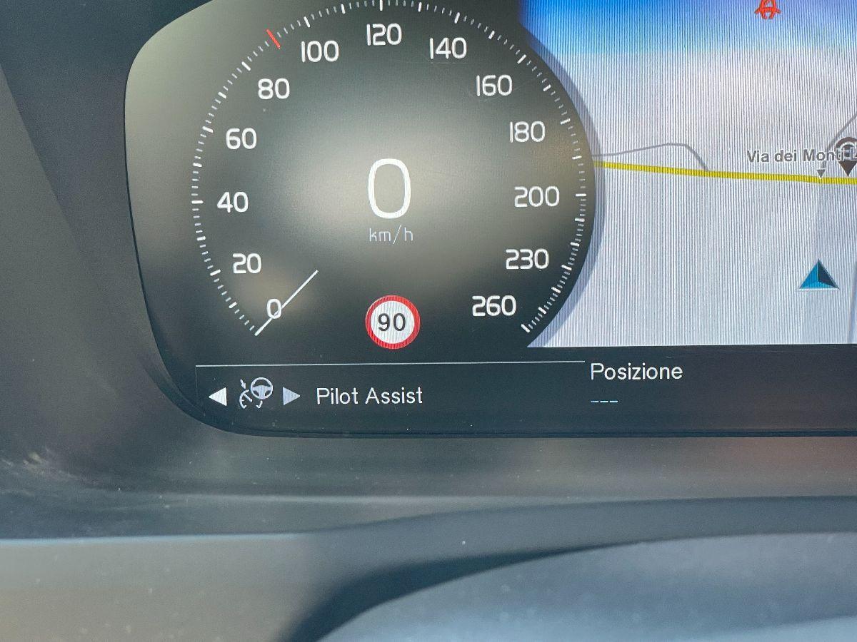 VOLVO - XC90 - B5AWD aut. 7 posti Plus Bright