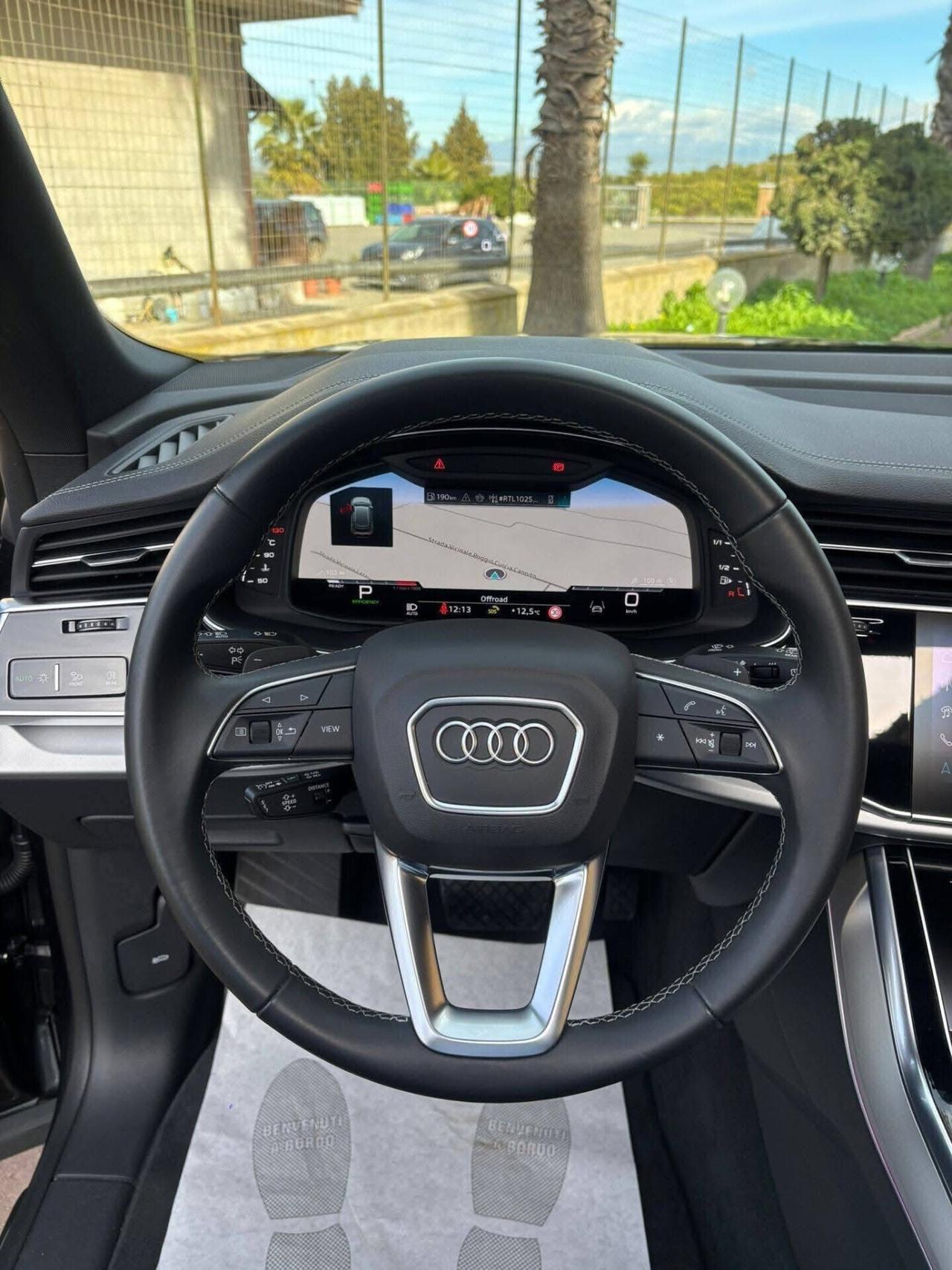 Audi Q8 SUV TDI quattro 170 kW tiptronic S line edition !!\\
