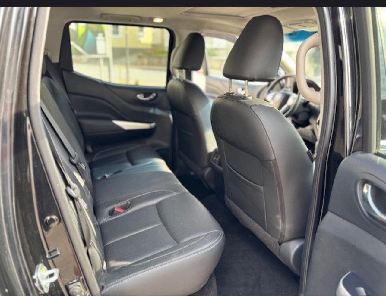 Nissan Navara 2.3 dCi 190 CV 4WD Double Cab N-Connecta