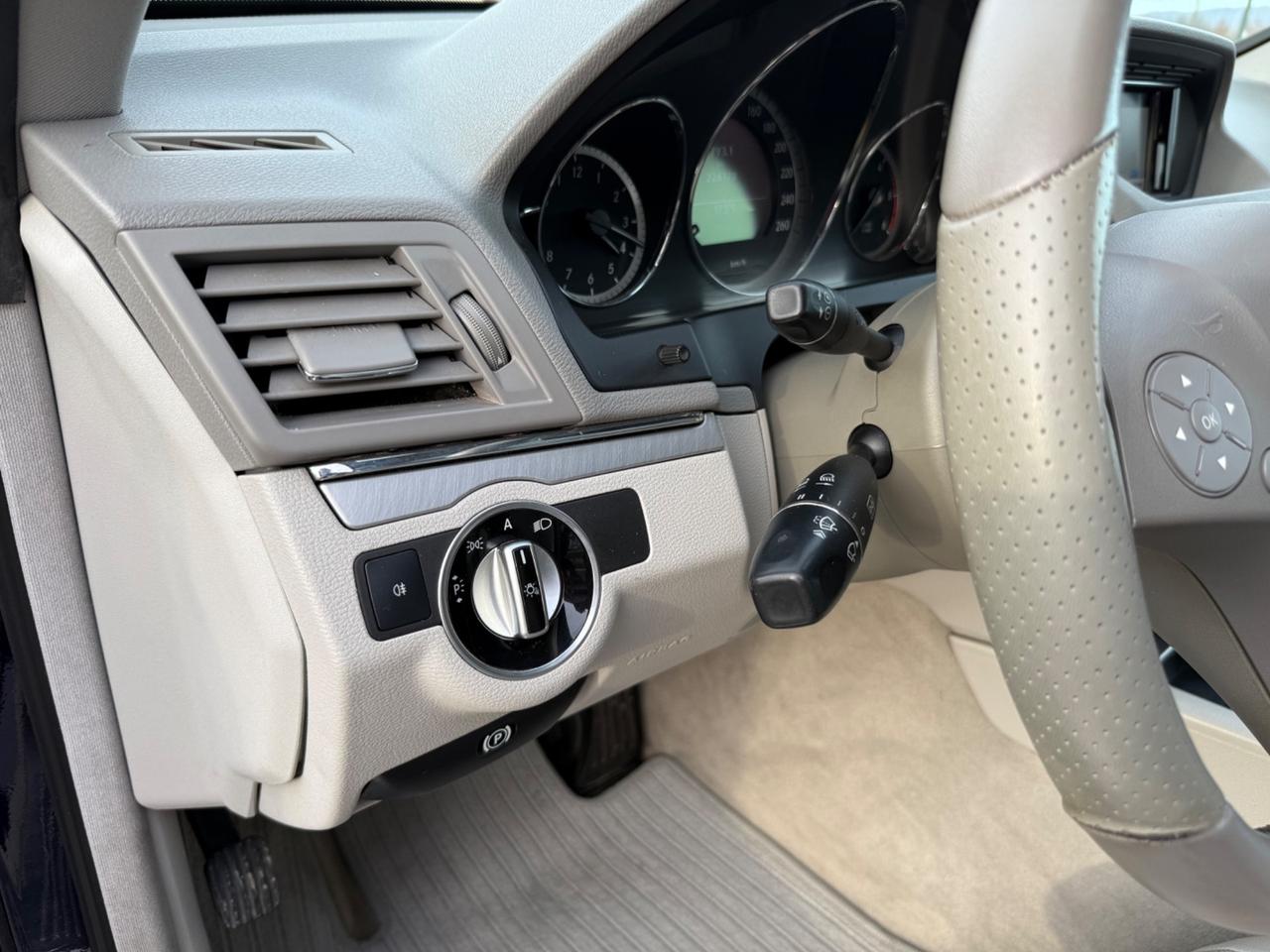 Mercedes-benz E 220 CDI Coupé Avantgarde