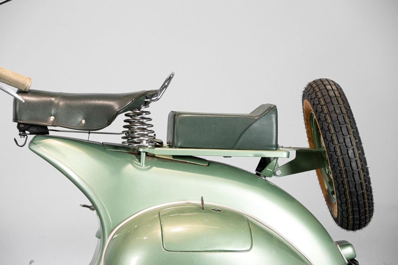 Piaggio Vespa 125 Vacanze Romane