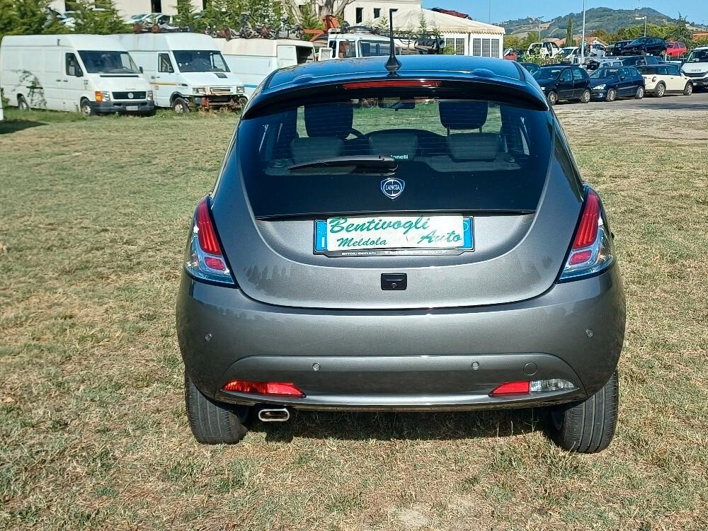 Lancia Ypsilon 1.0 Hybrid Gold 2024 Km 16.000