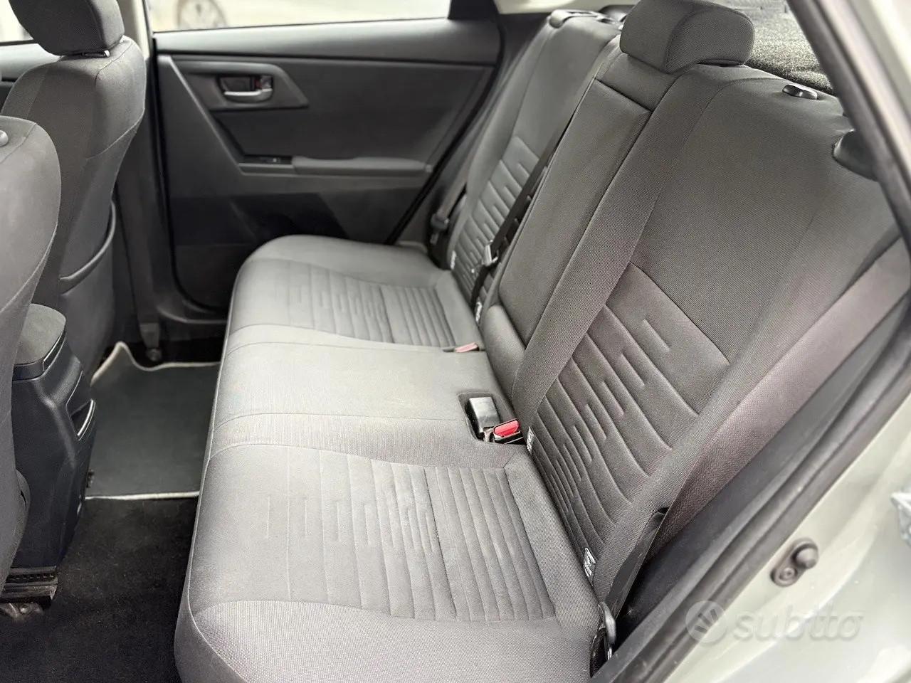 Toyota Auris 1.8 Hybrid 99CV E6 - 2018