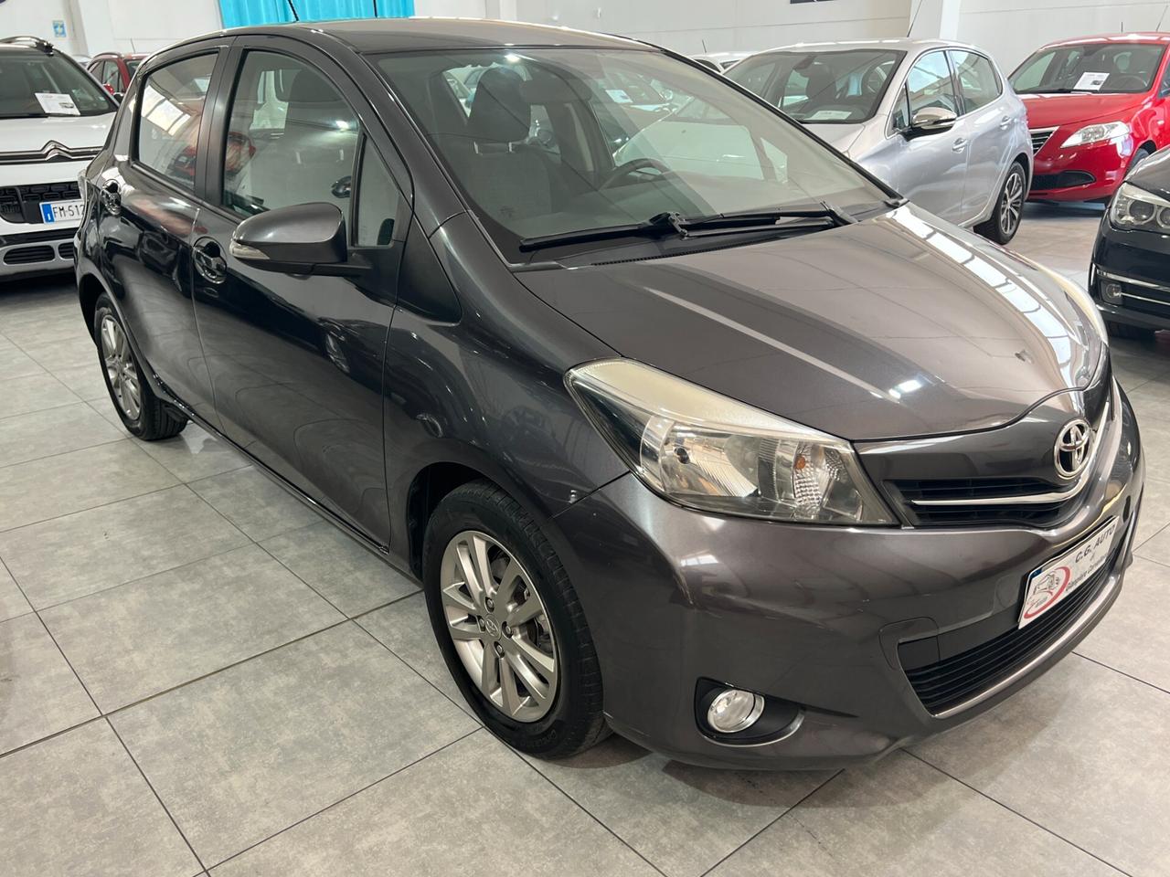 Toyota Yaris 1.0 69 CV - LOUNGE - 2014