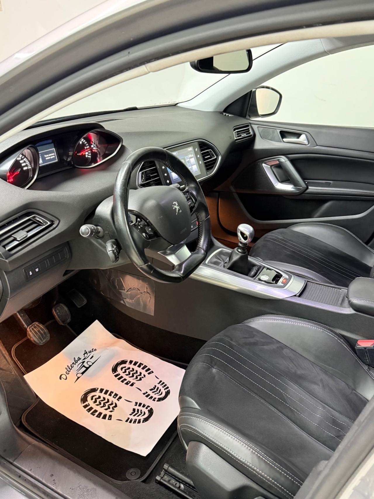 Peugeot 308 BlueHDi 120 S&S Allure