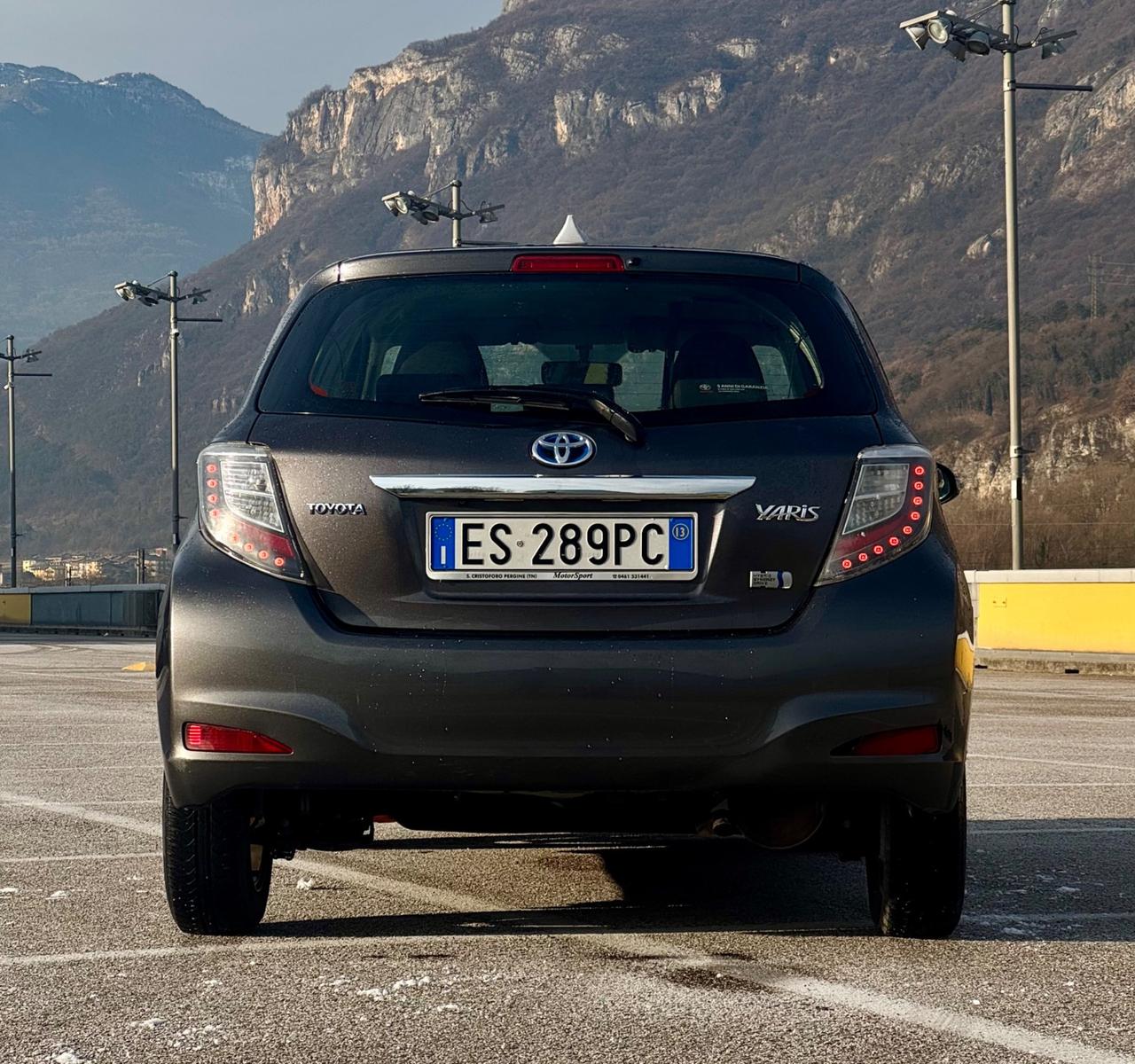 Toyota Yaris 1.5 Hybrid 5p Lounge Neopatentati