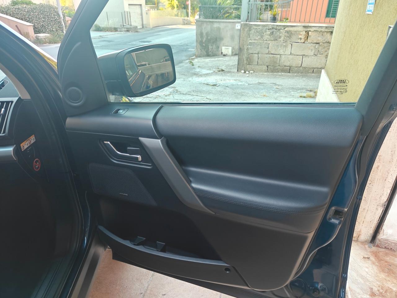Land Rover Freelander 2 2.2 TD4 Anteriore