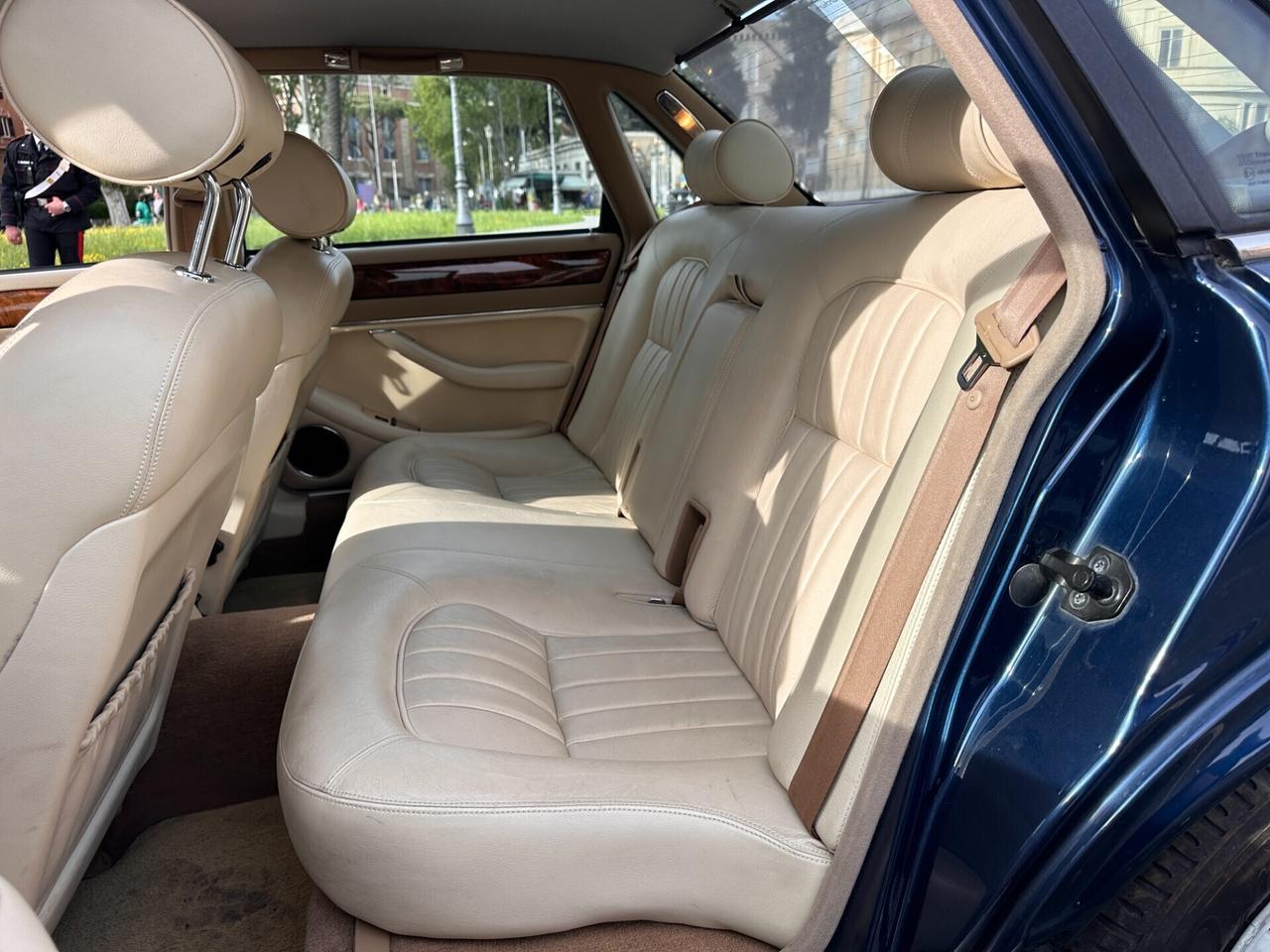 Jaguar XJ 4.0 6 Cil. 241cv Automatica ASI