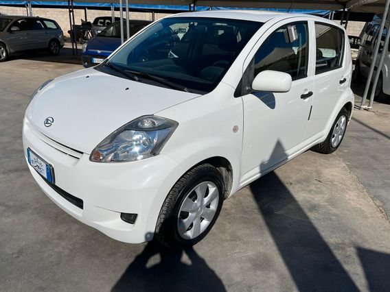 Daihatsu Sirion 1.0 Hiro
