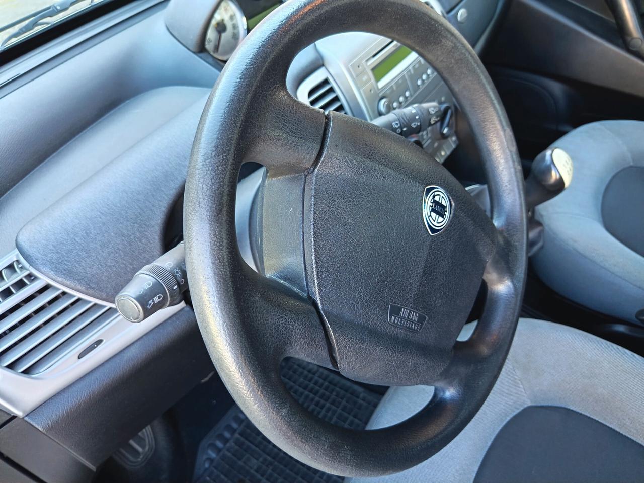 Lancia Ypsilon 1.3 MJT 75 CV NEOPATENTATI