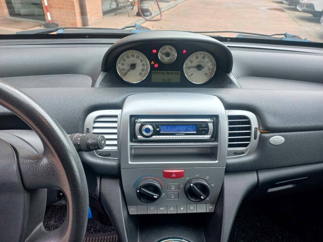 Lancia Ypsilon 1.2 Oro