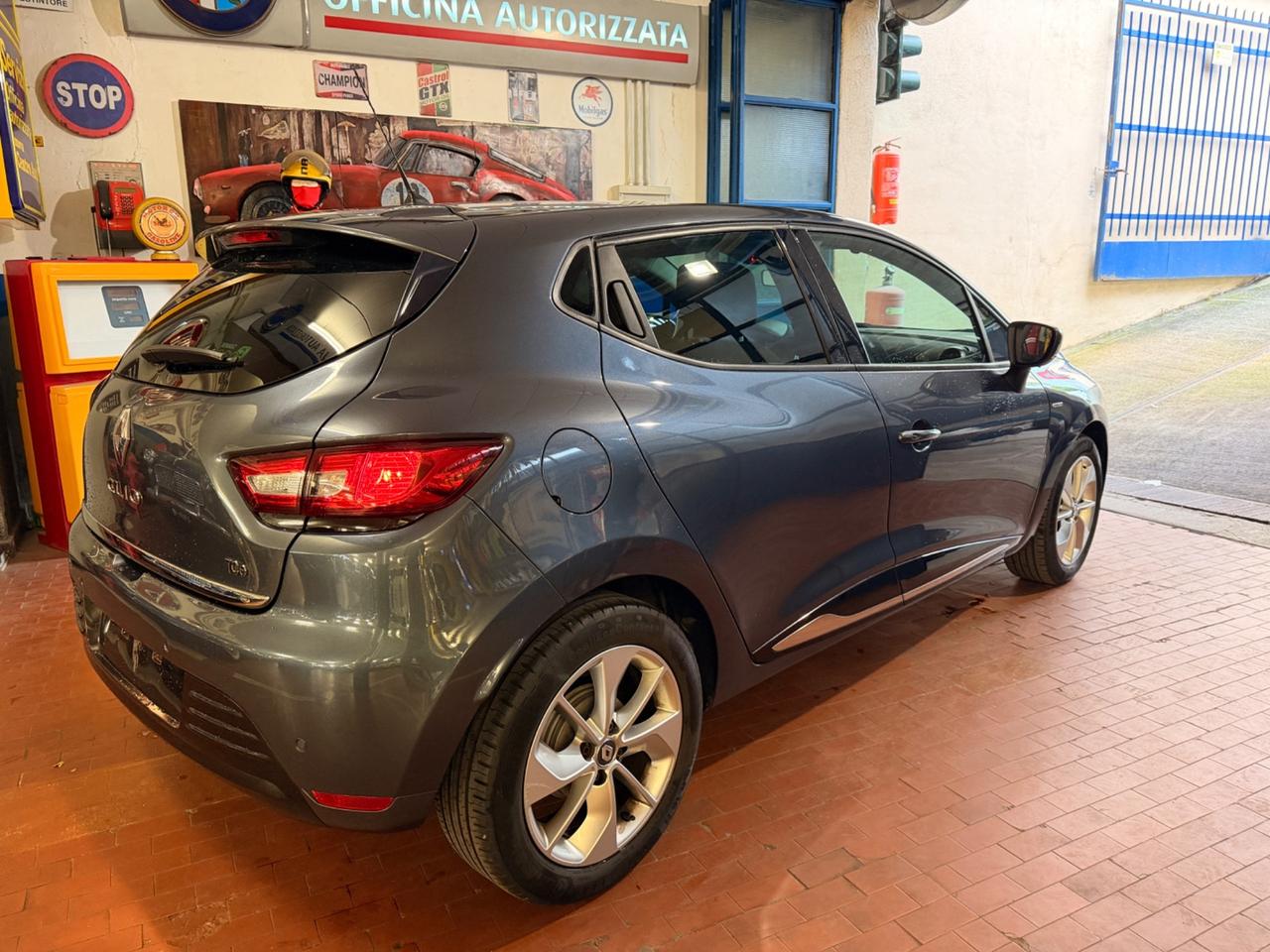 Renault Clio TCe 12V 90CV Start&Stop 5 porte Energy Intens