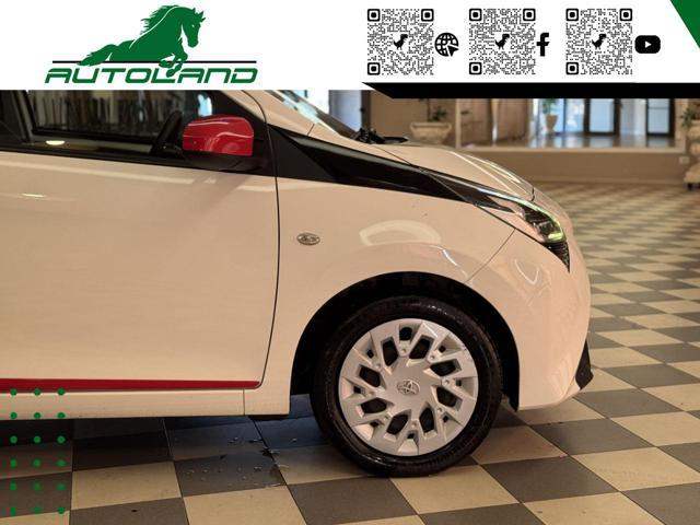 TOYOTA Aygo Connect 1.0 5 porte x-play