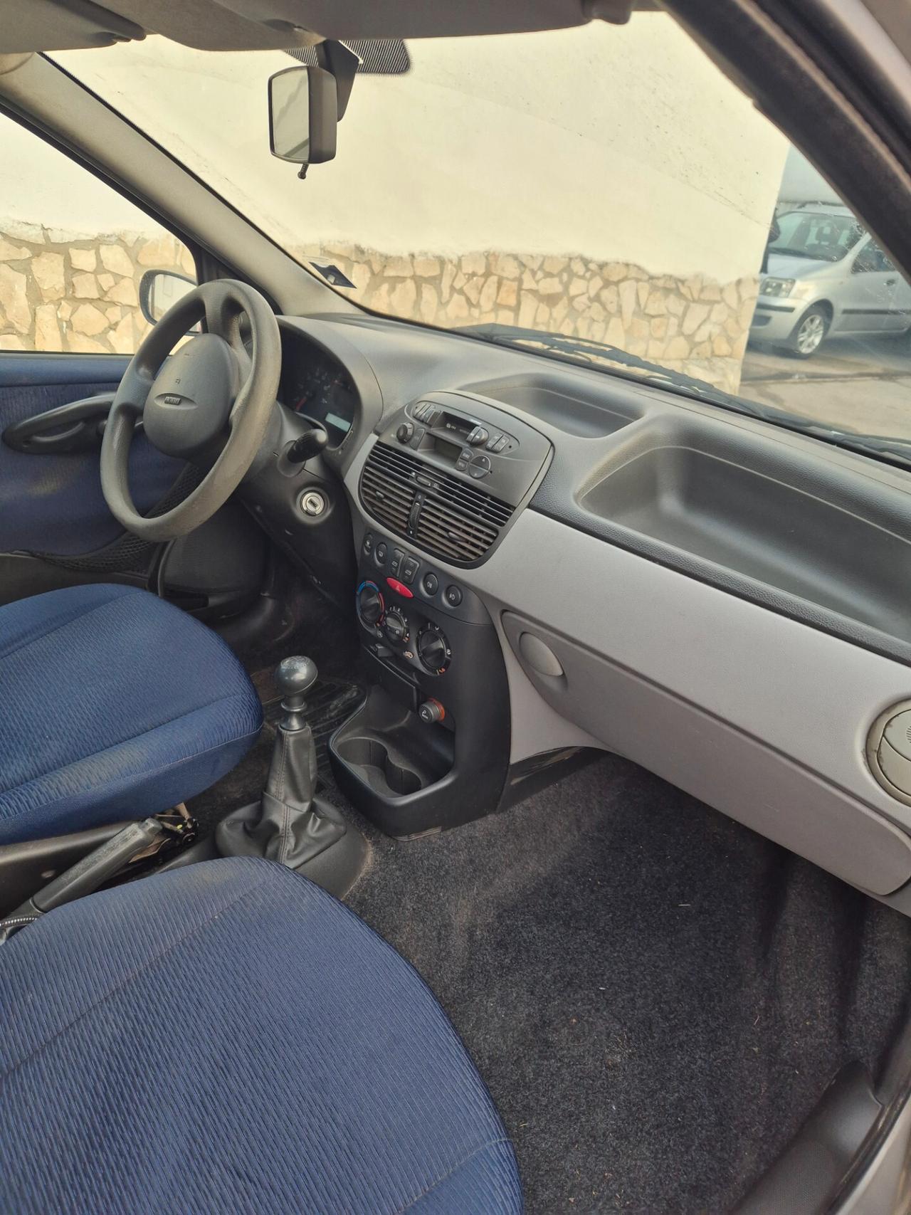 Fiat Punto 1.2 8 v Elx solo 90000 km