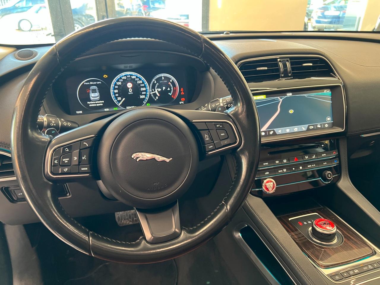 Jaguar F-Pace 2.0 D 180 CV Portfolio