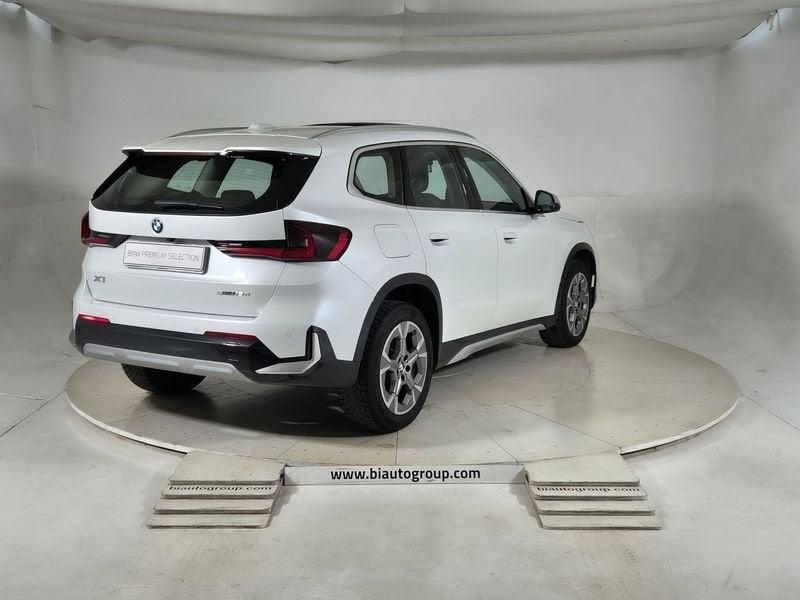 BMW X1 U11 sdrive18d X-Line auto